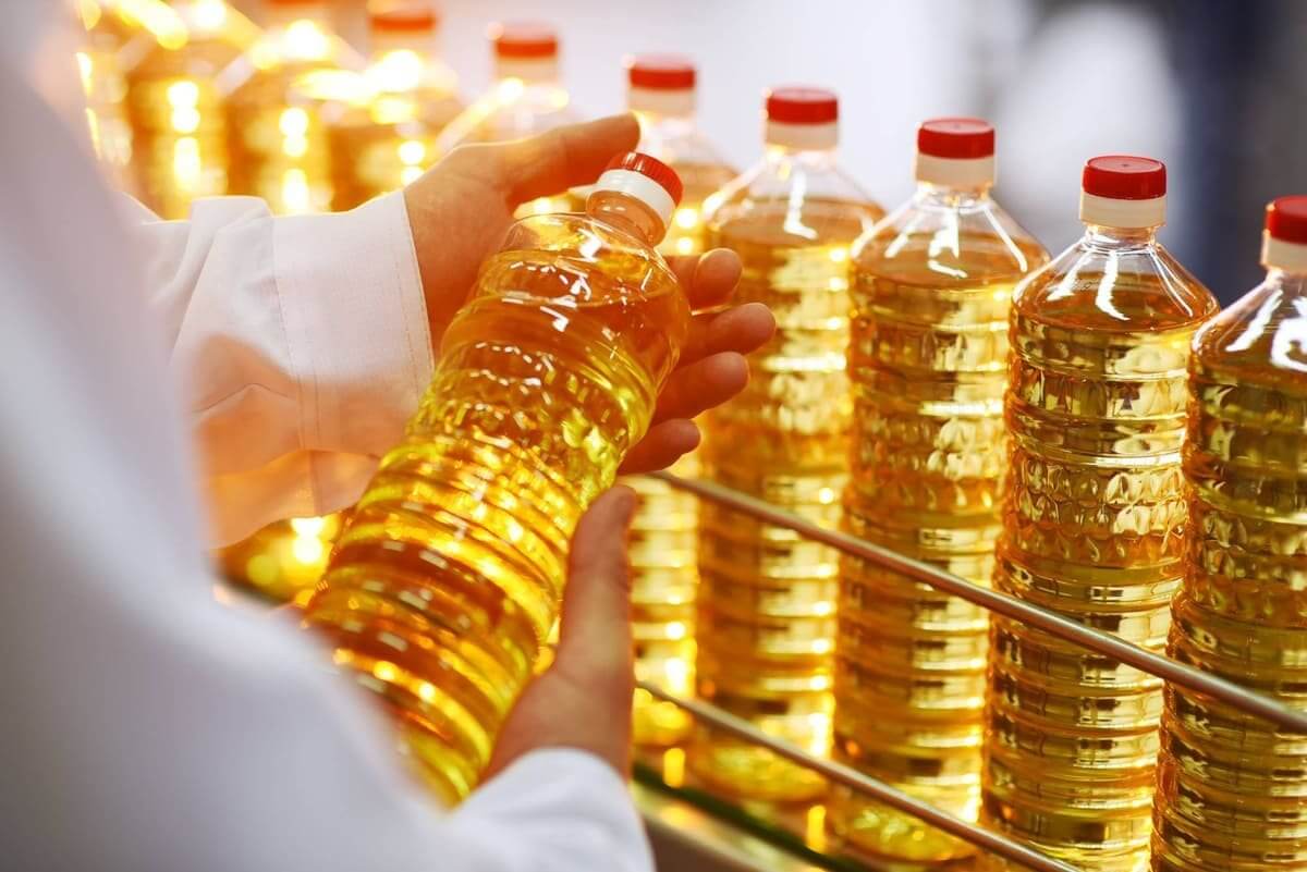 Vegetable oil in Malaysia produced by a third less