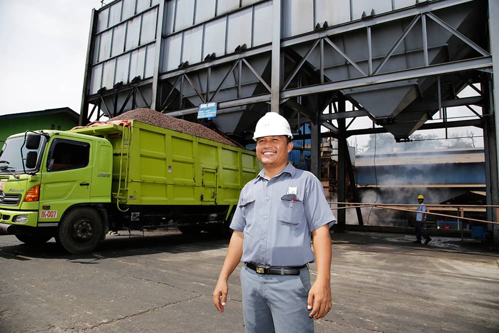 Vegetable oil in Malaysia produced by a third less